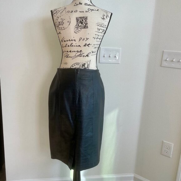 GENUINE BLACK LEATHER COCODRILE STAMP MIDI PENCIL SKIRT SZ 8 PREPPY EMO GOTHIC - Picture 16 of 16